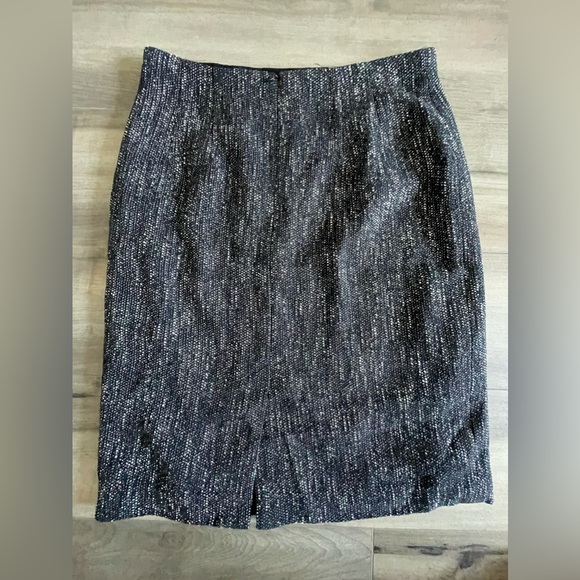 Talbots Women Petites Black Textured Pencil Skirt Size 8P - Picture 3 of 3